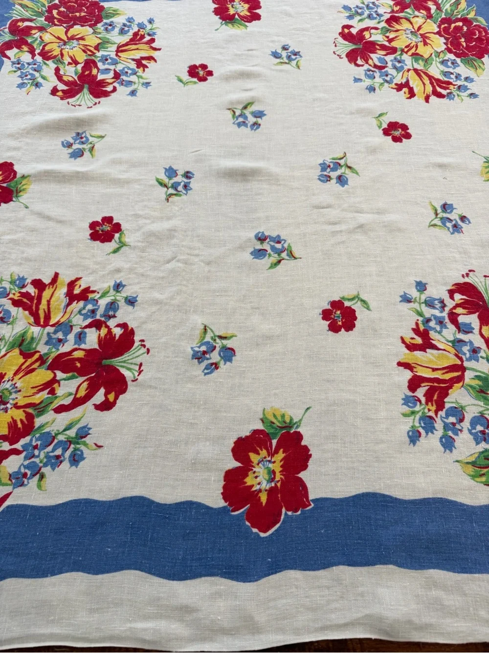 Vintage square mid century floral blue border tablecloth 48”x47” Rockabilly